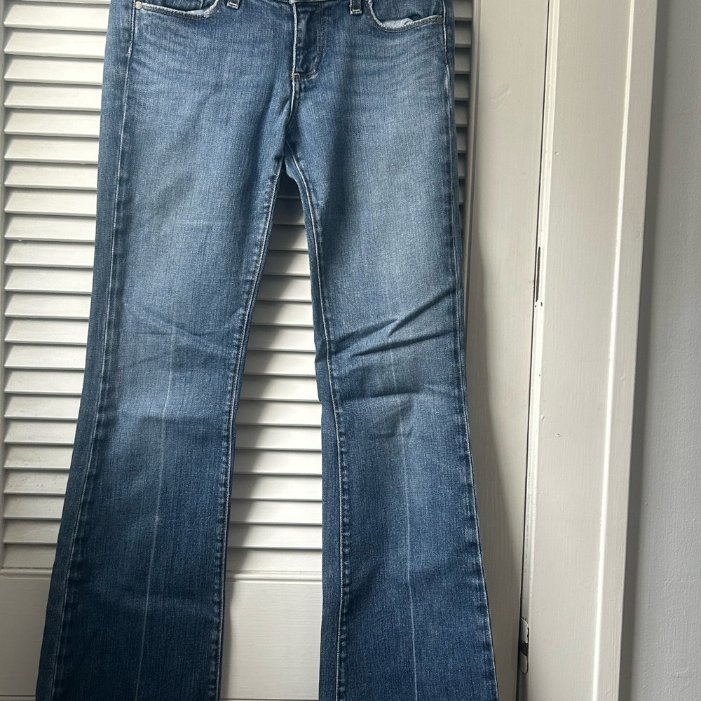 Paige ladies Laurel Canyon size 28 bootcut  blue jeans